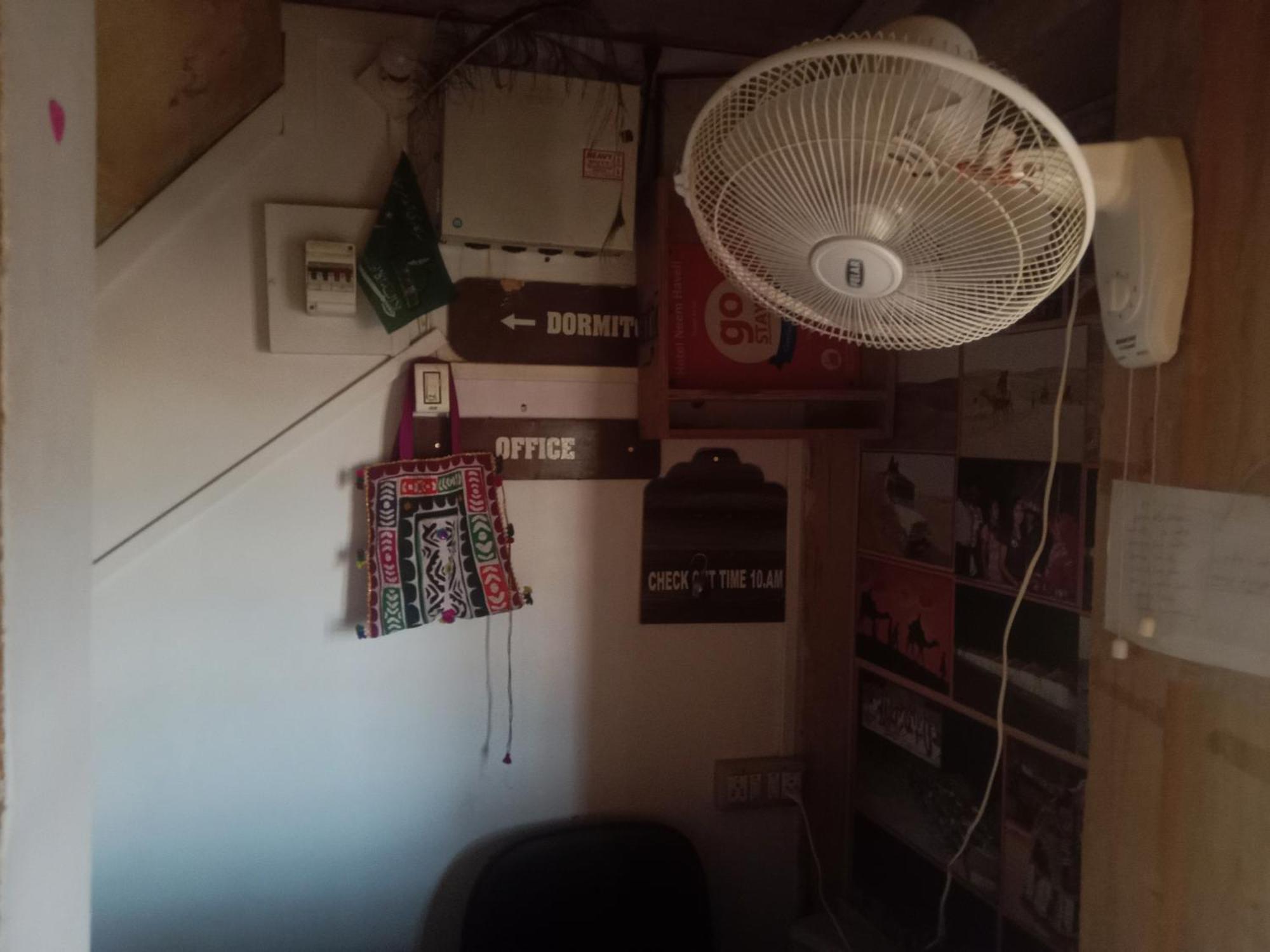 尼姆哈维利酒店 斋沙默尔 外观 照片